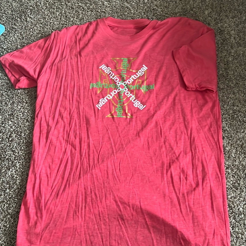 Men’s Portugal upper 90 tee